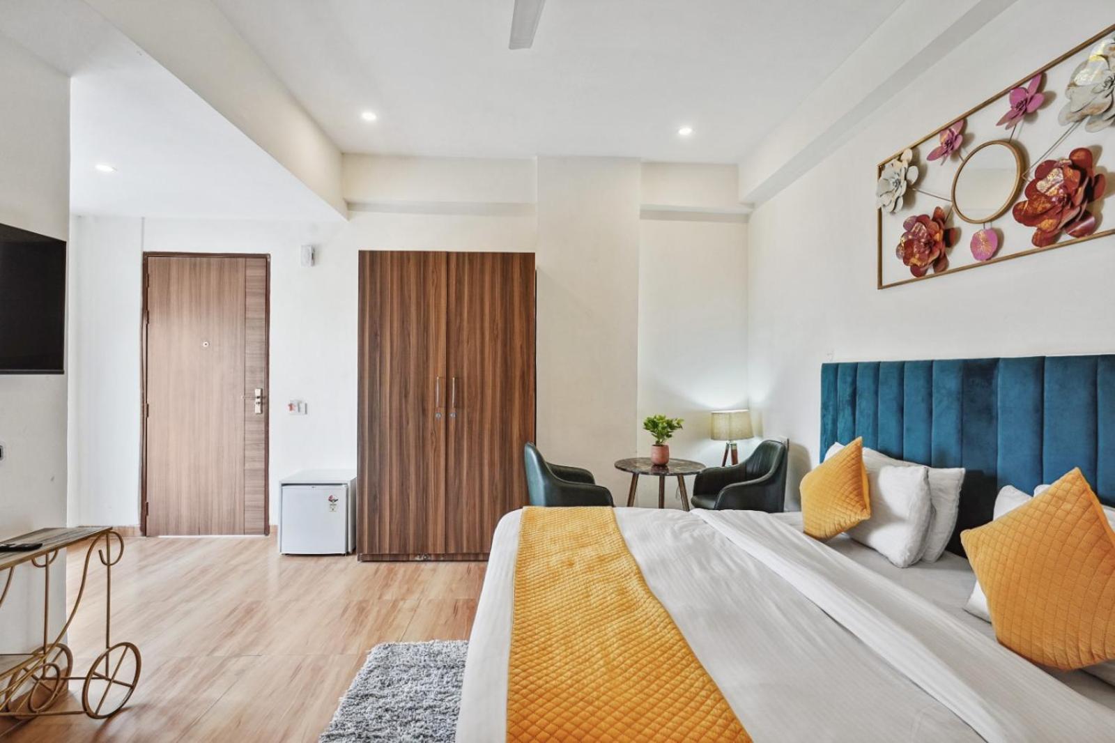 Amahi Inn Гургаон Экстерьер фото